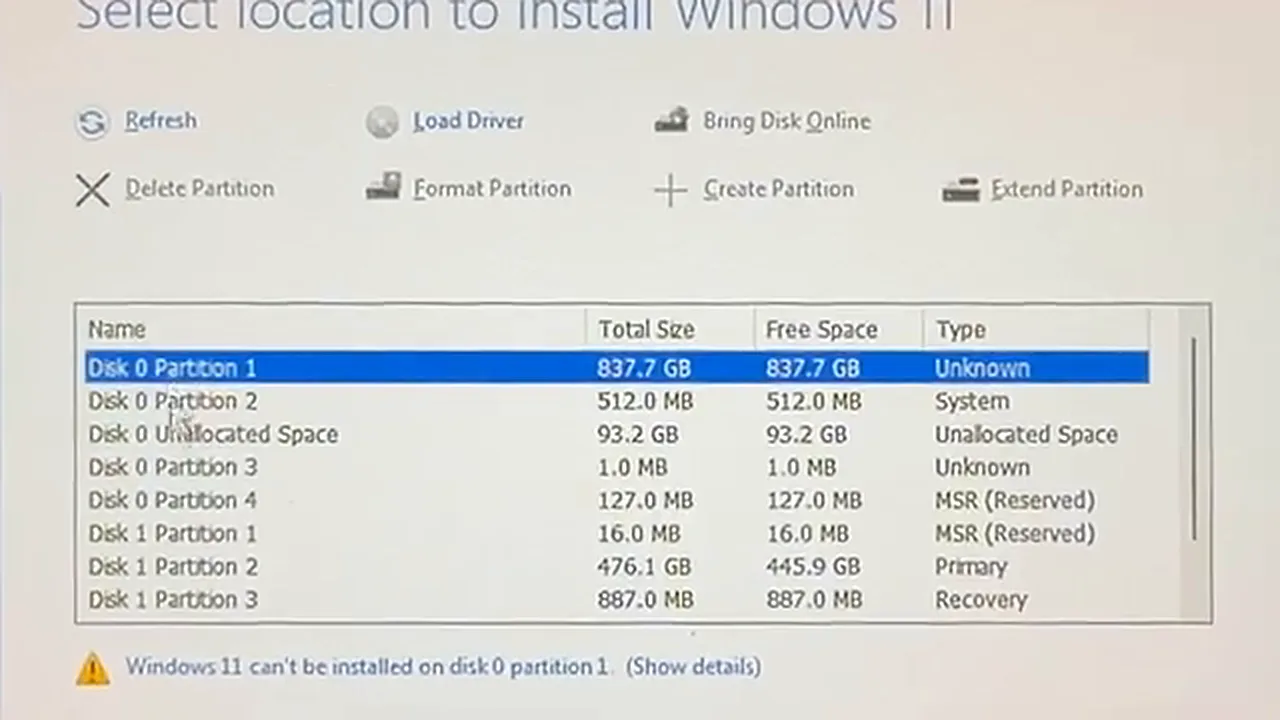 Install Windows 11 26H2 Install Windows 11 26H2 - choose the SSD disk and the correct partition