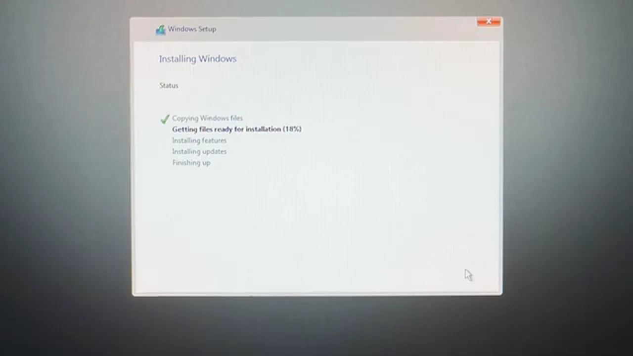 Optimum 11 - the Installing Windows progress screen